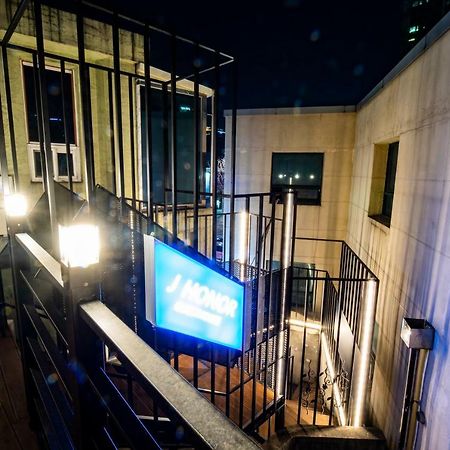 J-Honor Guesthouse Сеул Экстерьер фото