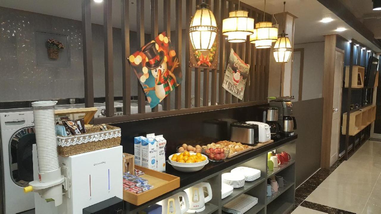 J-Honor Guesthouse Сеул Экстерьер фото