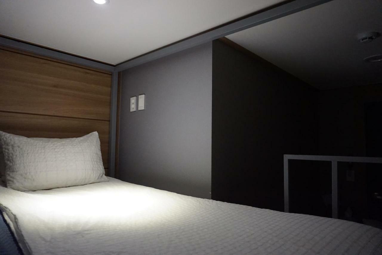 J-Honor Guesthouse Сеул Экстерьер фото