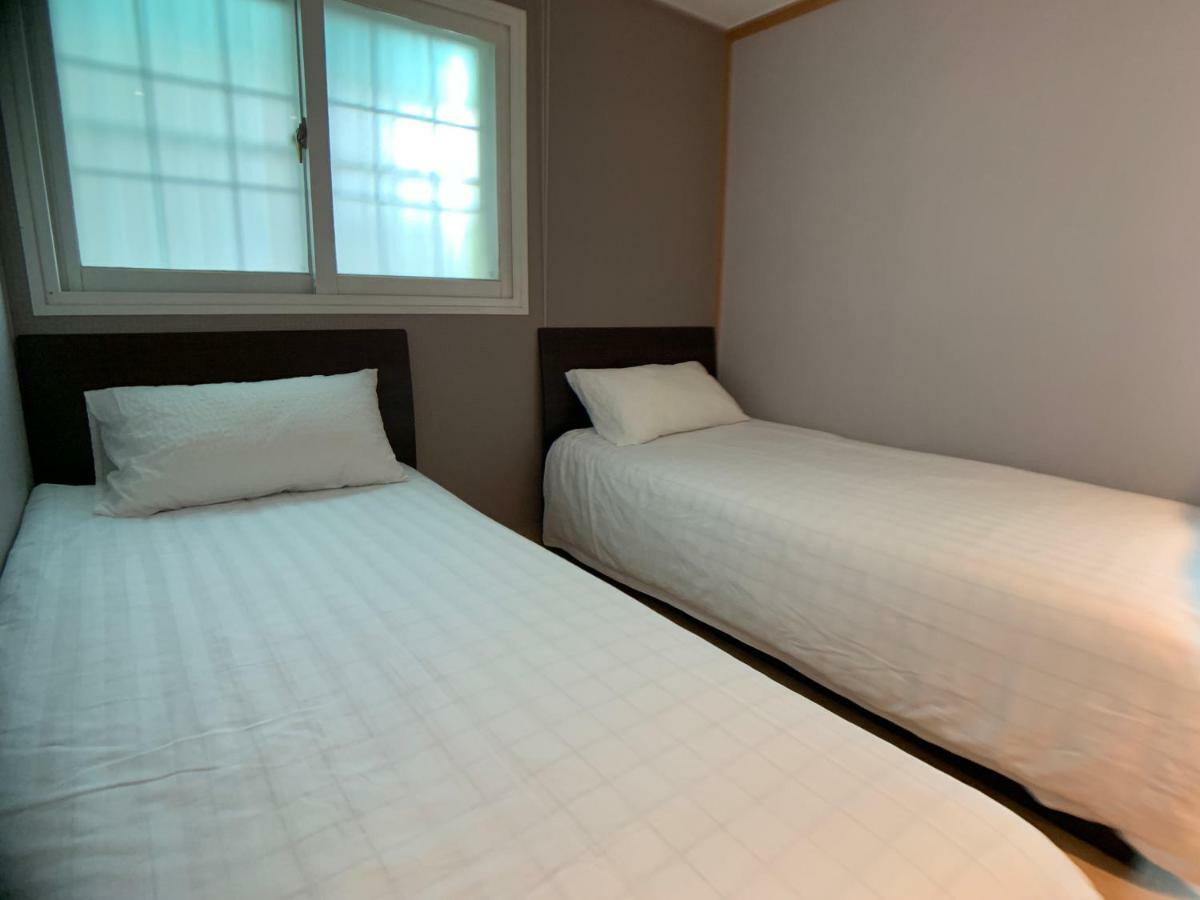 J-Honor Guesthouse Сеул Экстерьер фото