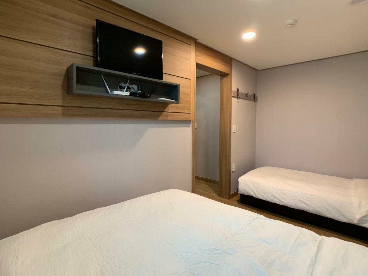 J-Honor Guesthouse Сеул Экстерьер фото