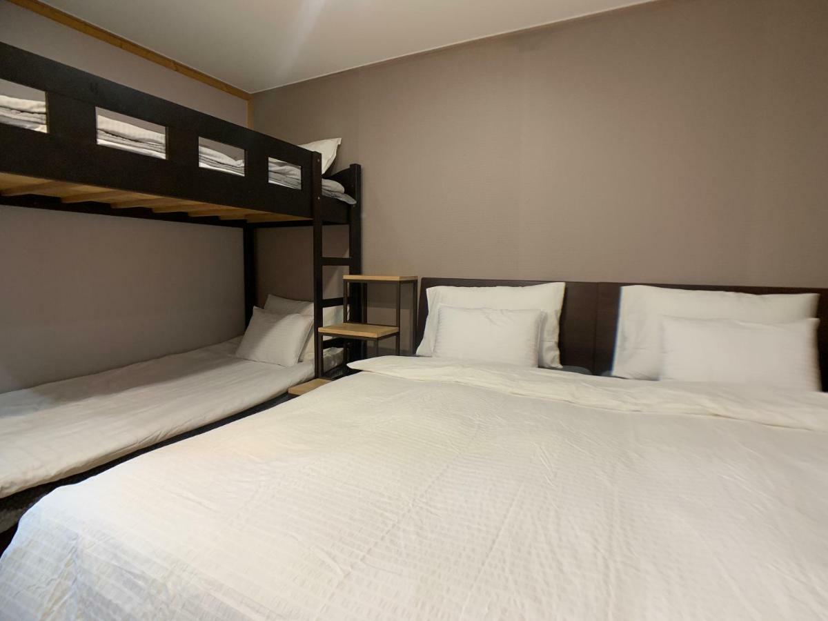 J-Honor Guesthouse Сеул Экстерьер фото