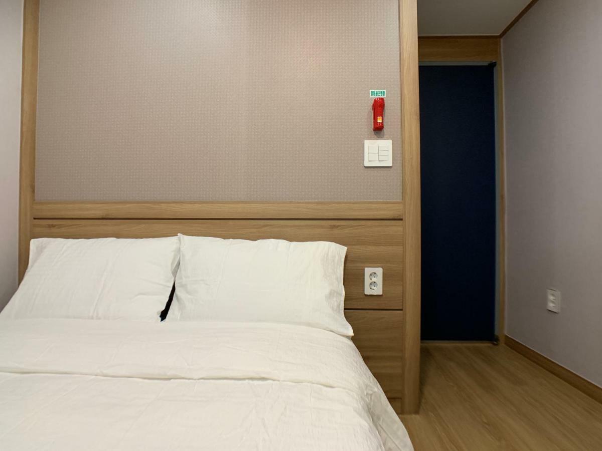 J-Honor Guesthouse Сеул Экстерьер фото